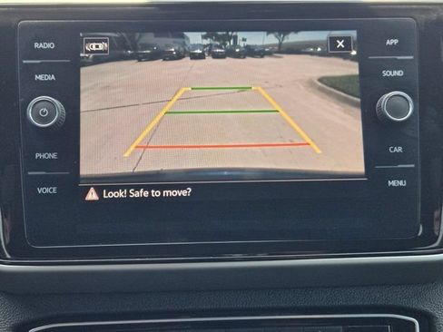 Used 2023 Volkswagen Atlas Cross Sport SE FWD image 17