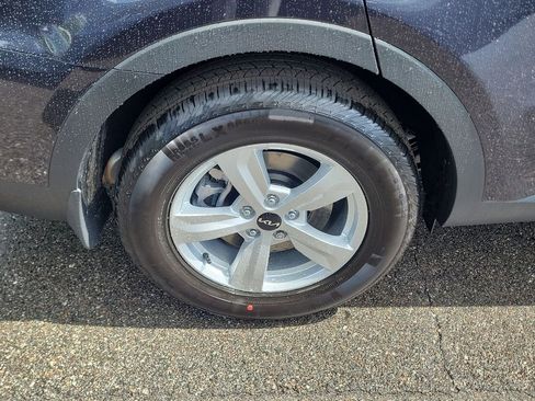 New 2026 Kia Sorento LX FWD image 38