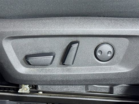 Used 2024 Nissan Rogue SV image 16