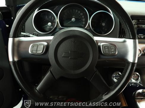 Used 2005 Chevrolet SSR w/ Preferred Equipment Group image 35
