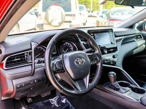 Used 2023 Toyota Camry SE FWD image 13