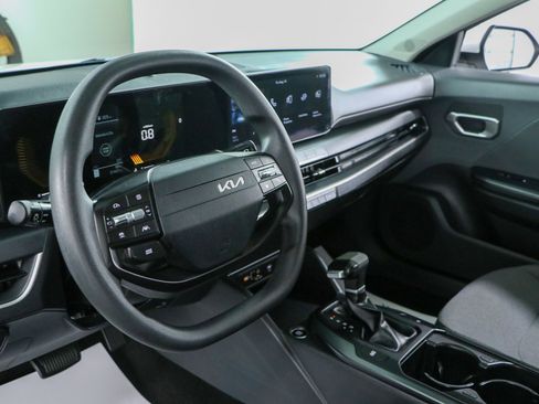 Used 2025 Kia K4 FWD image 22