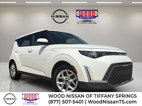 Used 2023 Kia Soul LX w/ LX Technology Package FWD image 1