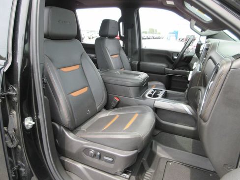 Used 2022 GMC Sierra 2500 AT4 w/ AT4 Preferred Package AWD/4WD image 27