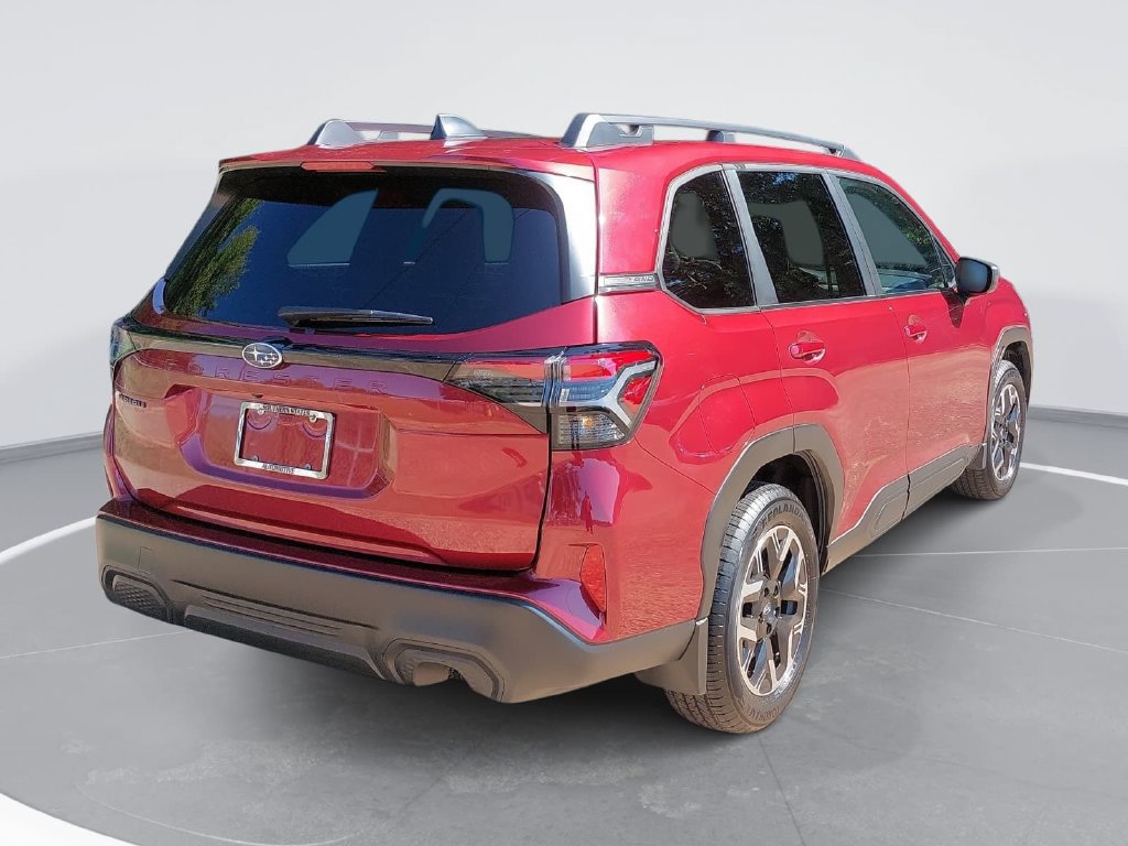 Used 2025 Subaru Forester Premium AWD/4WD image 5