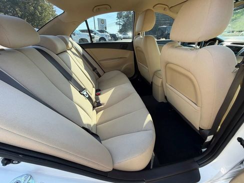 Used 2010 Hyundai Sonata GLS FWD image 5