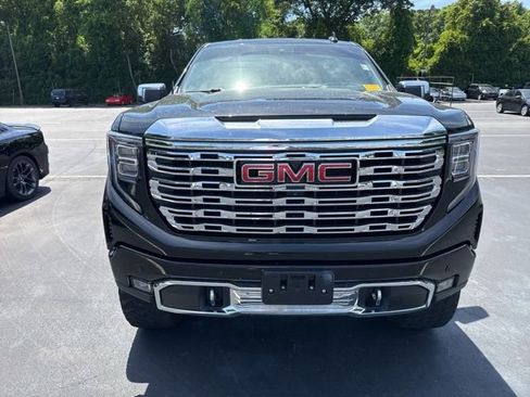 Used 2023 GMC Sierra 1500 Denali w/ Denali Reserve Package AWD/4WD image 8