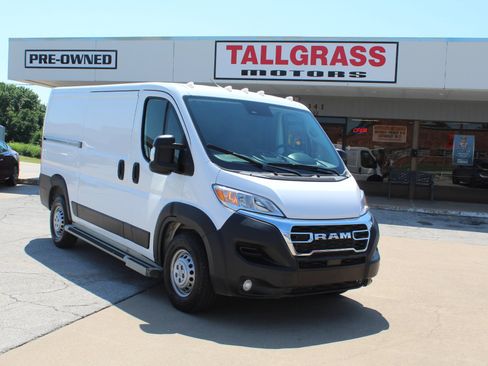 Used 2025 RAM ProMaster 2500 w/ U-Haul Equipment Group FWD image 1