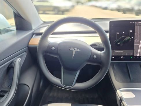 Used 2021 Tesla Model 3 Long Range AWD/4WD image 18