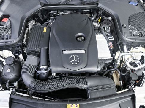 Used 2017 Mercedes-Benz E 300 image 34