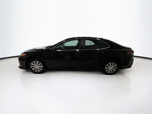 Certified 2023 Toyota Camry LE image 4