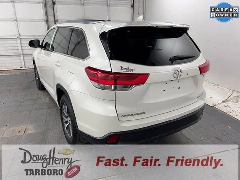 Used 2018 Toyota Highlander XLE image 6