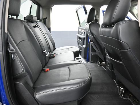 Used 2014 RAM 1500 Laramie w/ Convenience Group image 10