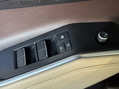 Used 2022 Toyota Highlander Platinum AWD/4WD image 13