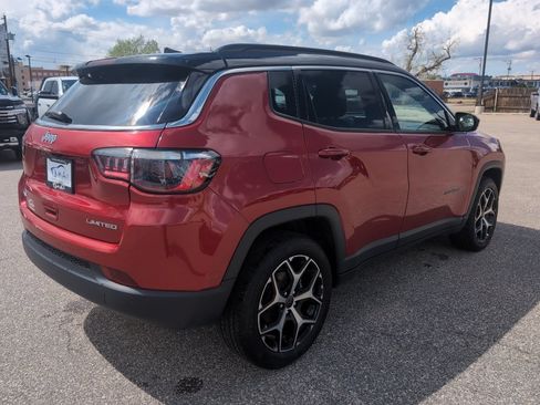 Used 2025 Jeep Compass Limited AWD/4WD image 6