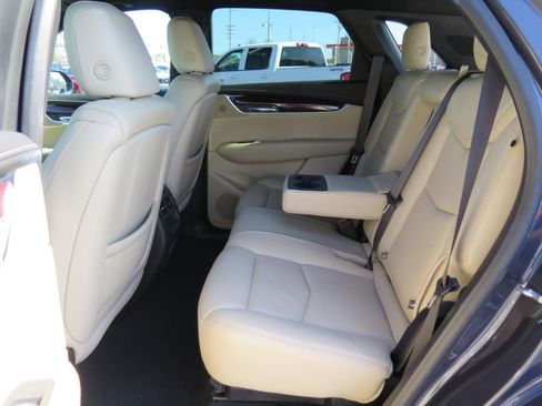 Used 2019 Cadillac XT5 Luxury image 23