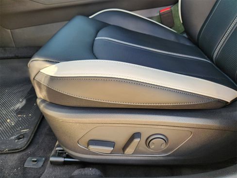 New 2026 Kia K5 GT-Line image 17