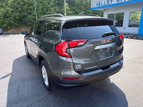 Used 2020 GMC Terrain SLE w/ Driver Convenience Package FWD image 8