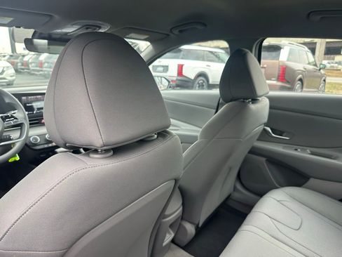 New 2026 Hyundai Elantra SE image 28