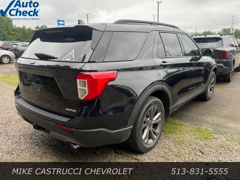 Used 2022 Ford Explorer XLT w/ Equipment Group 202A AWD/4WD image 3