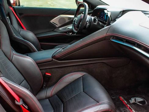 Used 2022 Chevrolet Corvette Stingray Premium Cpe w/ Z51 Performance Package RWD image 36