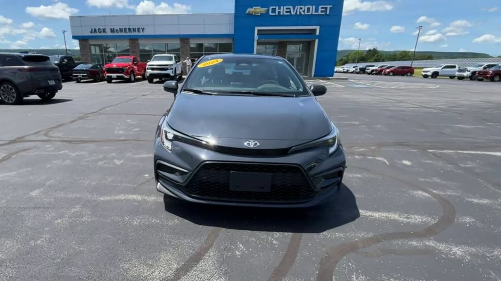 Used 2024 Toyota Corolla XSE FWD image 3