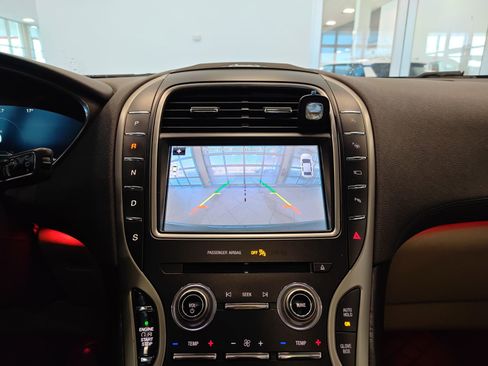 Used 2019 Lincoln Nautilus Reserve image 22