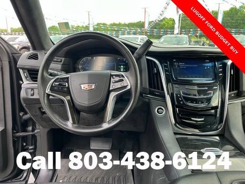 Used 2016 Cadillac Escalade Platinum AWD/4WD image 18