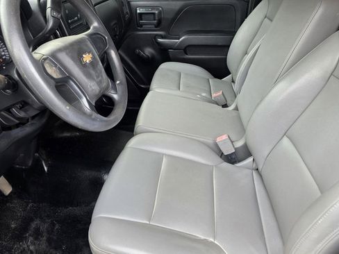 Used 2018 Chevrolet Silverado 1500 W/T w/ Trailering Package image 6