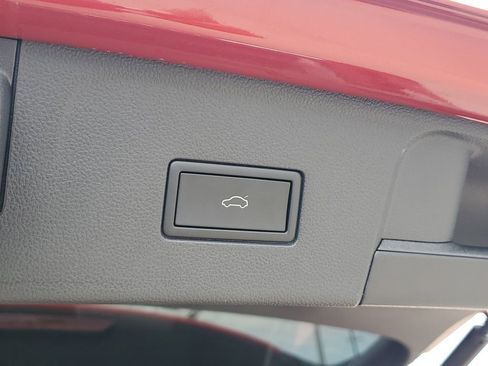 Used 2024 Volkswagen Atlas SE FWD image 8