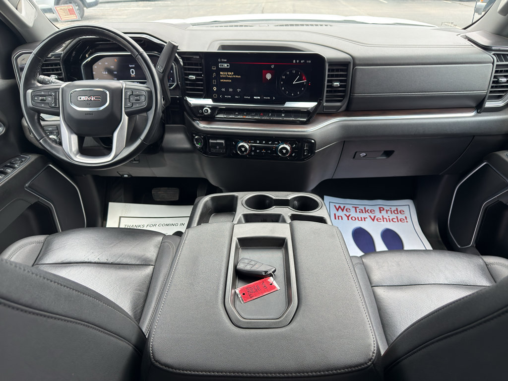 Used 2025 GMC Sierra 1500 SLT AWD/4WD image 17
