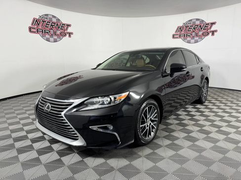 Used 2016 Lexus ES 350 ES 350 Sedan 4D w/ Luxury Package w/Wood Trim image 3