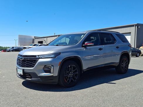 Used 2023 Chevrolet Traverse Premier w/ Redline Edition AWD/4WD image 3