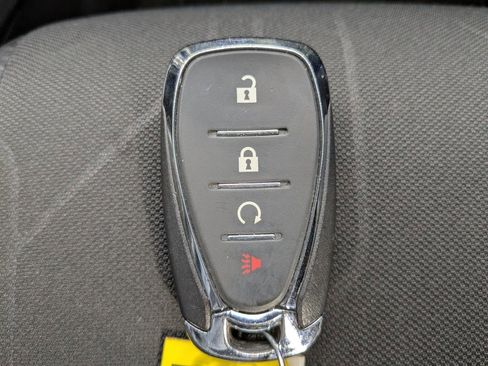 Certified 2021 Chevrolet Trax LT w/ Driver Confidence Package image 31