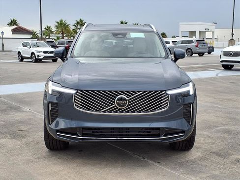 New 2026 Volvo XC90 B6 Ultra w/ Protection Package image 2