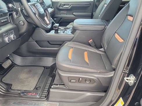 Used 2023 GMC Sierra 1500 AT4 w/ AT4 Premium Package AWD/4WD image 12