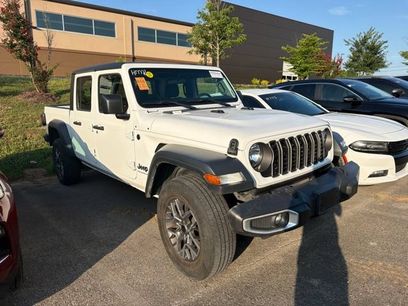 Used 2024 Jeep Gladiator Sport