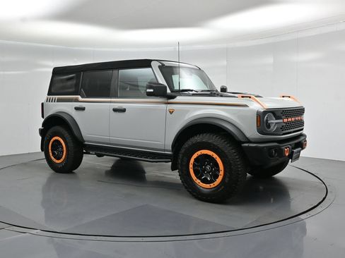Used 2023 Ford Bronco Badlands w/ Sasquatch Package AWD/4WD image 24