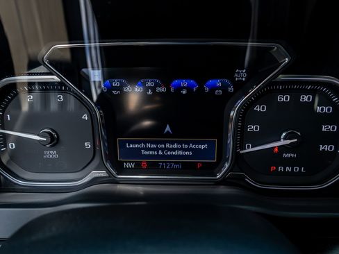 Used 2023 GMC Sierra 2500 Denali w/ Denali Black Diamond Edition image 17