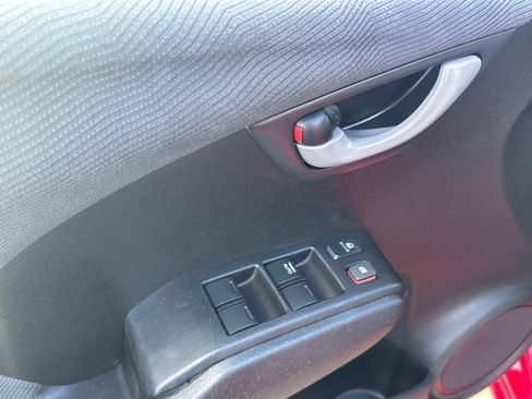 Used 2013 Honda Fit image 7