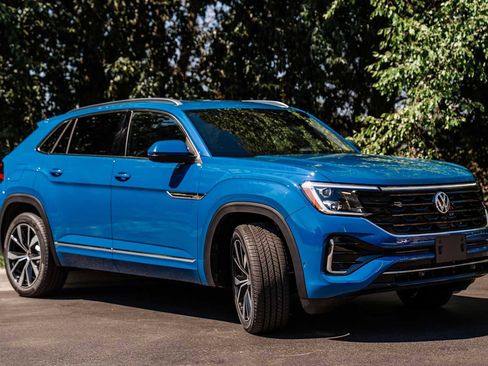 New 2025 Volkswagen Atlas Cross Sport SEL Premium R-Line image 2