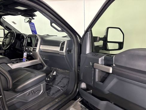 Certified 2022 Ford F450 Platinum w/ FX4 Off-Road Package AWD/4WD image 35