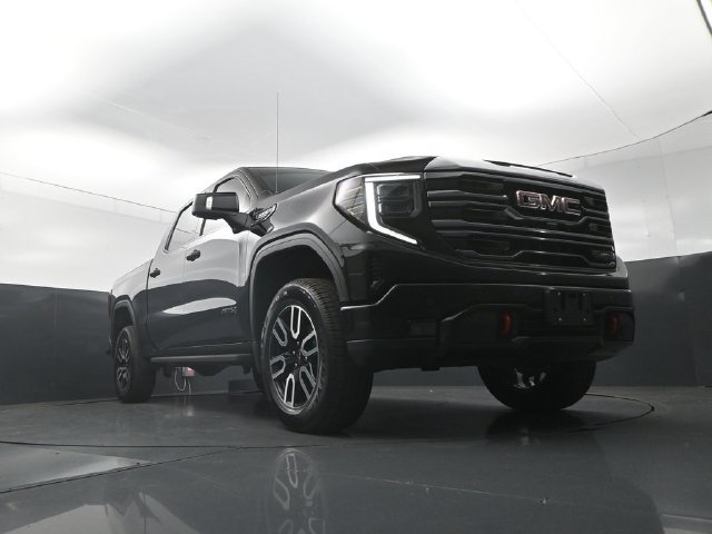 Used 2024 GMC Sierra 1500 AT4 w/ Technology Package AWD/4WD image 34