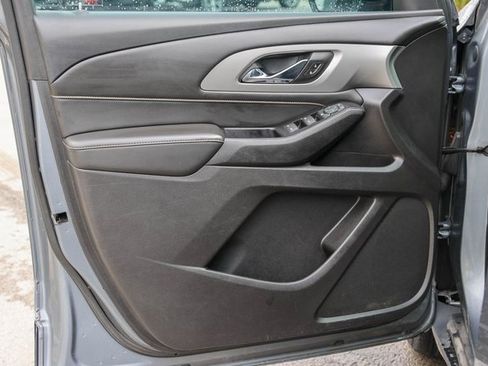 Used 2018 Chevrolet Traverse LT w/ LPO, Cargo Package image 9