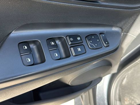 Used 2018 Hyundai Kona SE FWD image 20