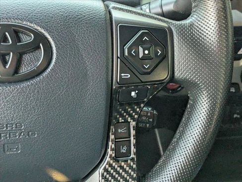 Used 2020 Toyota Tacoma TRD Off-Road image 19