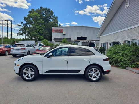 Used 2018 Porsche Macan Sport Edition AWD/4WD image 5
