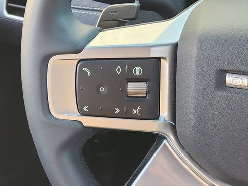 Used 2024 Land Rover Discovery Dynamic SE image 26
