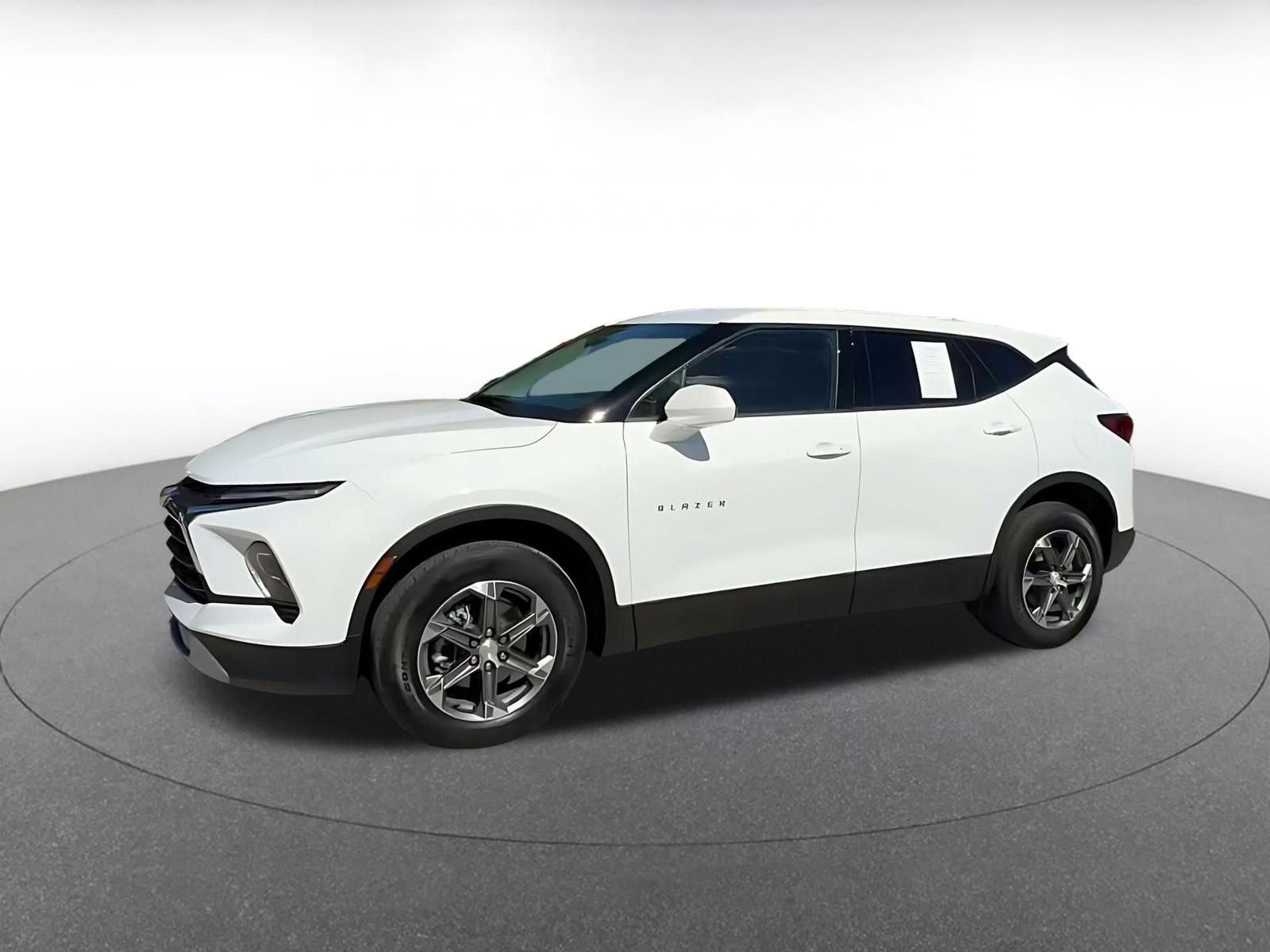 Used 2026 Chevrolet Blazer LT FWD image 7