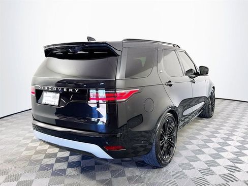 Used 2024 Land Rover Discovery Metropolitan Edition image 7